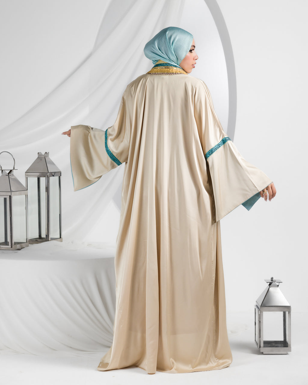Noble Open Abaya