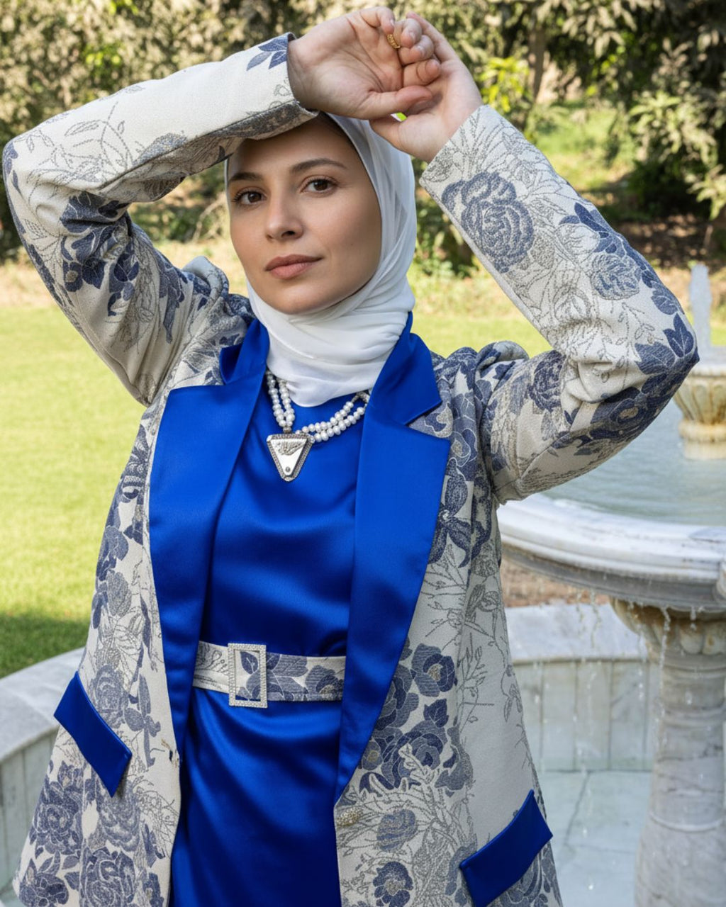 طقم سواريه الساتان