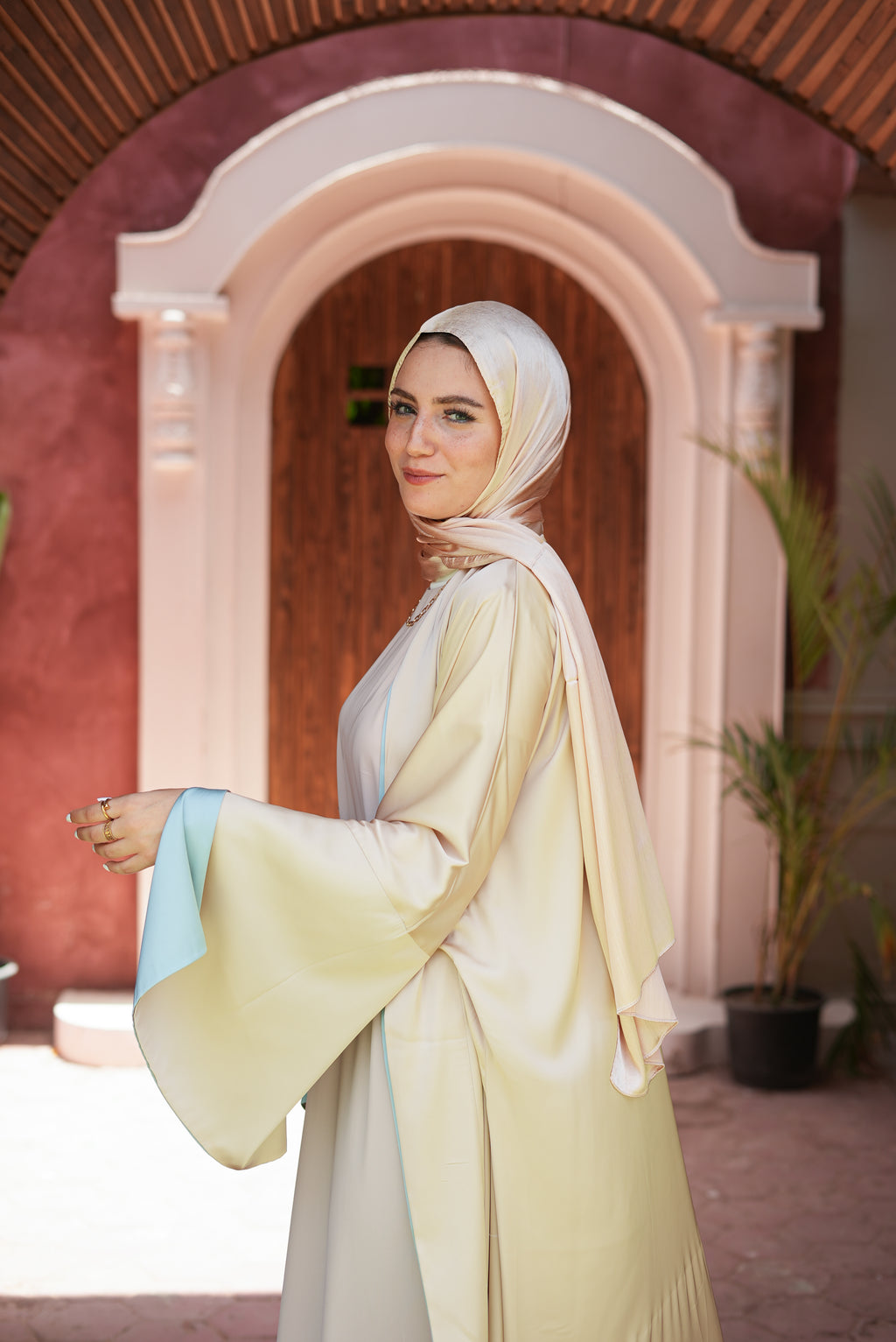 Noble Gold Abaya